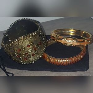VINTAGE Elegant Bangle Set of 3